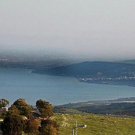 A Window To Kinneret Safed Buitenkant foto