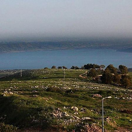 A Window To Kinneret Safed Buitenkant foto